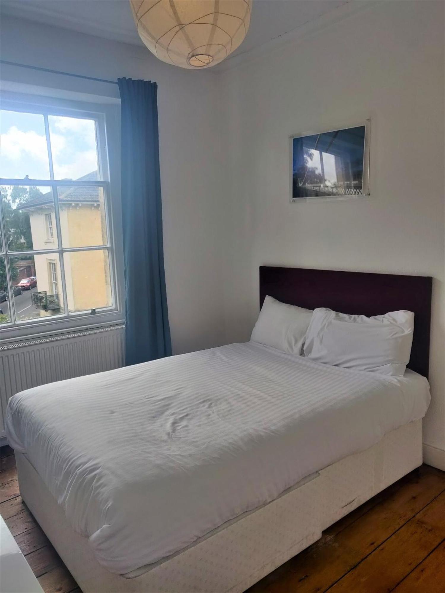 Westbourne Place Rooms - By Clifton Short Lets Bristol Room photo